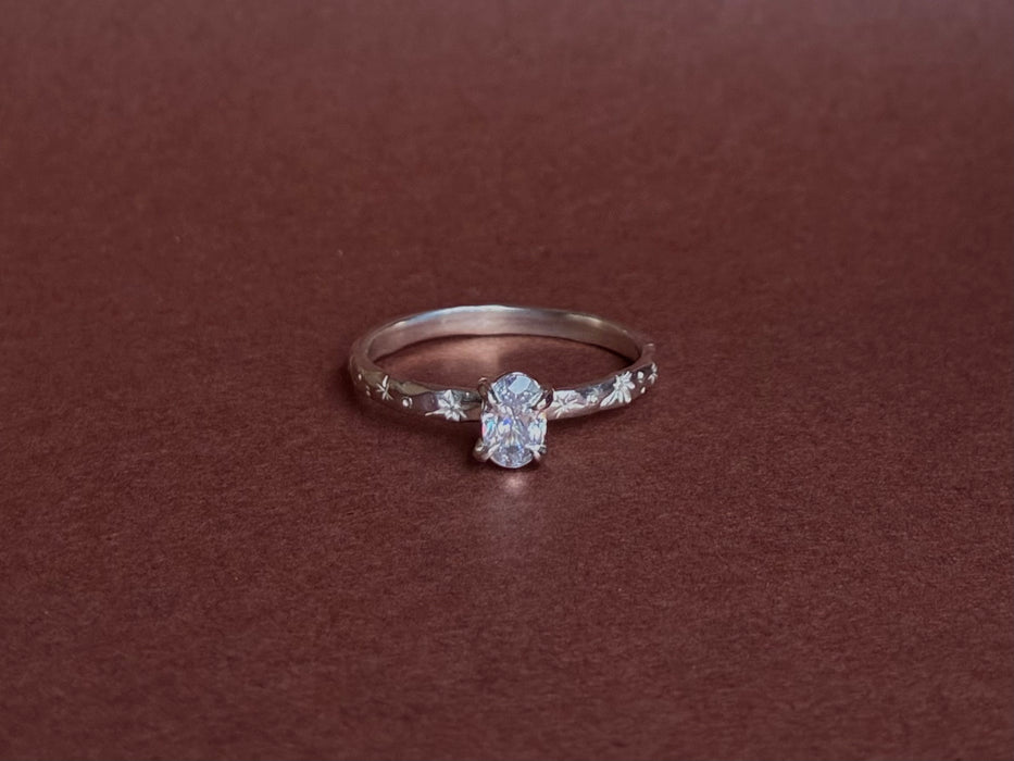 The milky way - Ring with oval stone - Silver