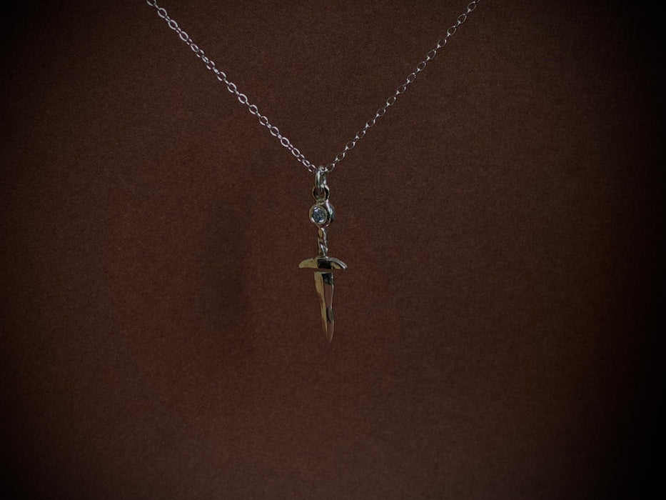 The three daggers - Megin necklace