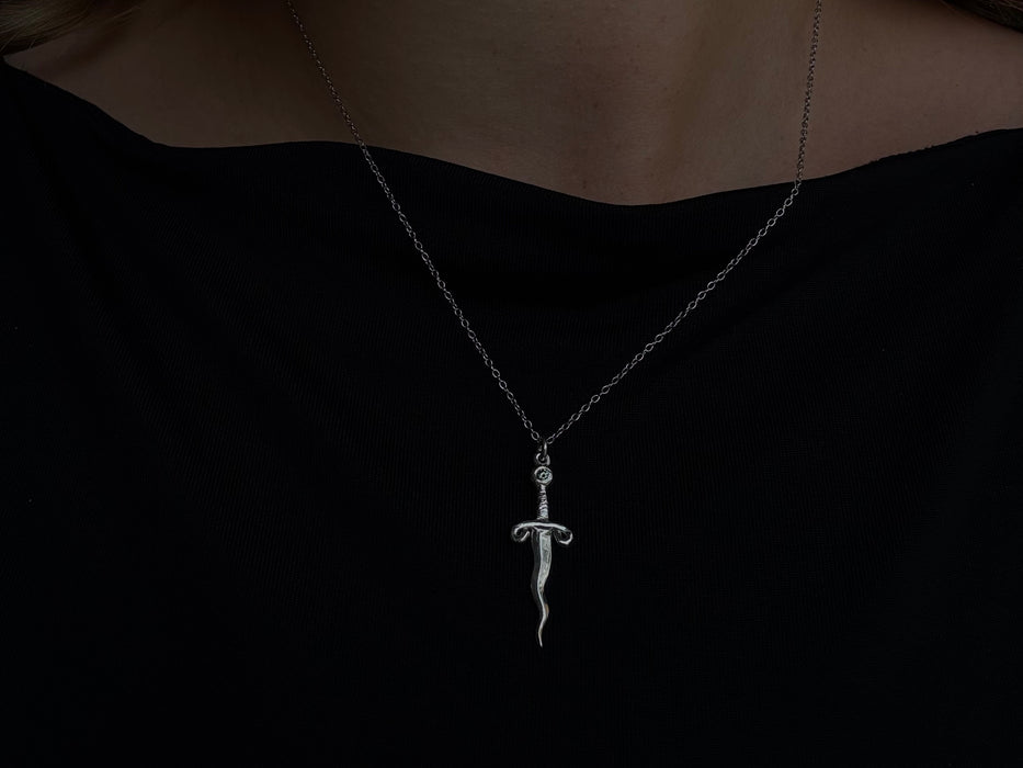 The three daggers - Rún necklace