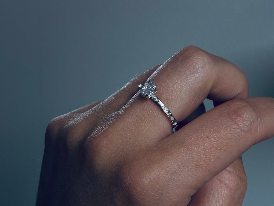 The milky way - Ring with oval stone - Silver